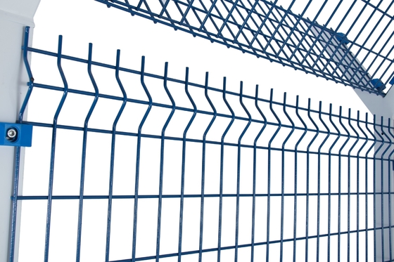 Pvc revêtu galvanisé anti-escalade clôture haute sécurité pour l'aéroport