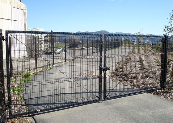 Anti barrière facilement assemblée Gate de jardin en métal de rouille de 50*200mm