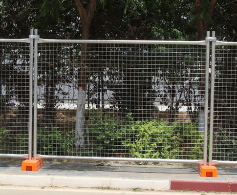 le tube provisoire de fil d'acier de Public Safety Mild de barrière de barrière de taille de 6ft a soudé