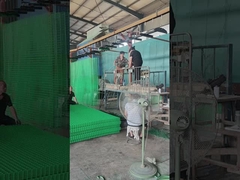 Le traitement de surface de la clôture 3D est en fait fait comme ceci