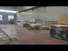 Les marchandises de l'usine sont en cours de préparation pour l'expédition vers les États-Unis.