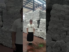 La clôture galvanisée est en fait emballée comme ça