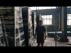 Clôture anti-intrusion noire avec support vertical