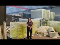 Combien de couleurs sont disponibles pour les clôtures de protection des bords?