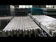 Packaging method for palisade fences