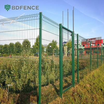 Pneus de clôture soudés à haute résistance à l'usure domestique décoratif extérieur confidentialité V Mesh Panel de clôture pour clôture de jardin