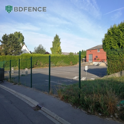 En haute qualité en poudre recouvert de jardin soudé filet de fil 3D filet de clôture panneau prix bon marché durable
