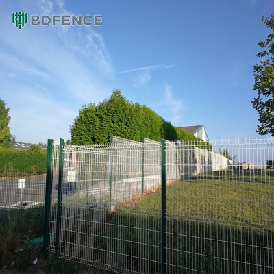 En haute qualité en poudre recouvert de jardin soudé filet de fil 3D filet de clôture panneau prix bon marché durable