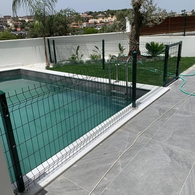 Chine Coloré 3D décoratif de la maison noir courbe soudée fil de ferraille de la clôture de jardin de sécurité galvanisée PVC revêtue de la clôture de la maille cl