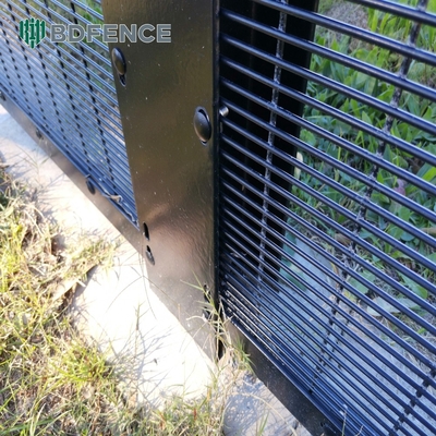 Verte noir en acier galvanisé métal périmètre de sécurité anti-escalade sécurité clôture à mailles soudés