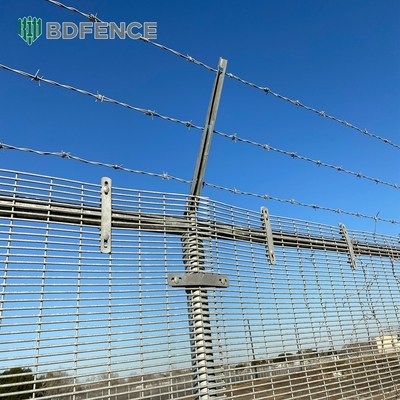 Galvanisée Clearvu haute sécurité 358 barrière anti-escalade en plastique revêtue de métal prison de la maille Clear Vu View barrière pas de montée