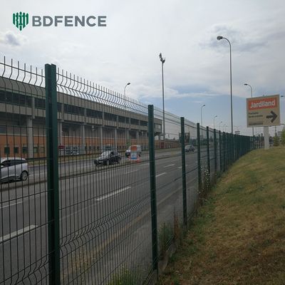 Panneau de treillis galvanisé en acier galvanisé en métal en PVC revêtu 3D v courbure courbée en jardin soudé