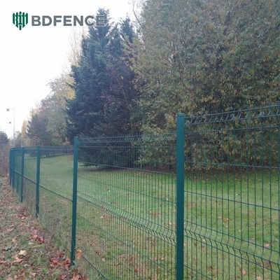 Accueil Jardin extérieur Triangle métallique courbure en PVC revêtu 3d fil de fer barbelé courbé clôture