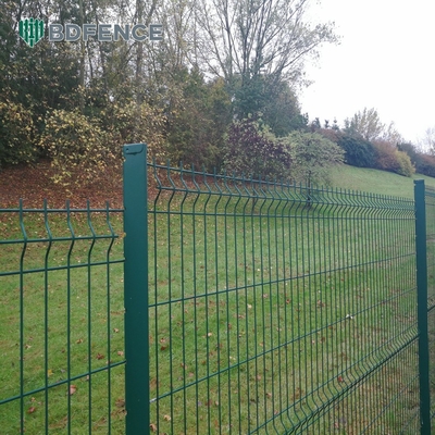 Accueil Jardin extérieur Triangle métallique courbure en PVC revêtu 3d fil de fer barbelé courbé clôture