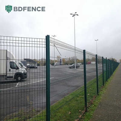 Clôture de sécurité pour aire de jeux en maille V haute de 1,8 m pour maternelle