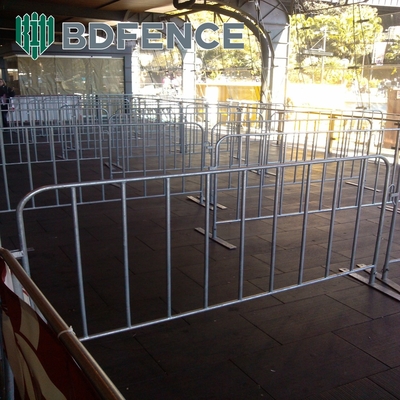Clôture de périmètre temporaire 3D / clôture de barrière de foule 2,4 x 2,95 m