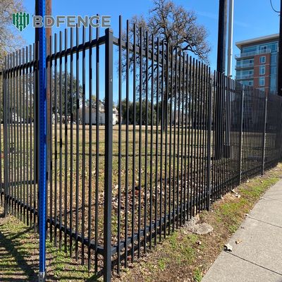 Panneaux de clôture tubulaires en aluminium noir thermolaqué personnalisés en gros pour usage agricole