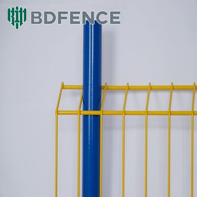 Barrière de sécurité haute résistance en treillis d'acier thermolaqué pour la prévention des chutes sur les chantiers