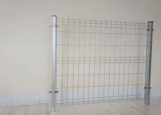 Panneau de clôture en treillis métallique galvanisé 3D de 4 mm
