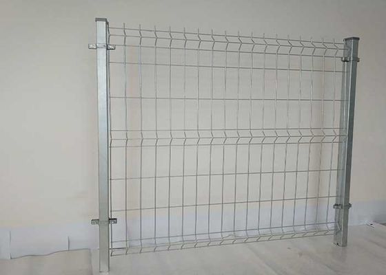 Fabrication personnalisée de haute qualité pour la maison extérieure 3D métallique courbée soudée grille de fil de fer de jardin pour la clôture