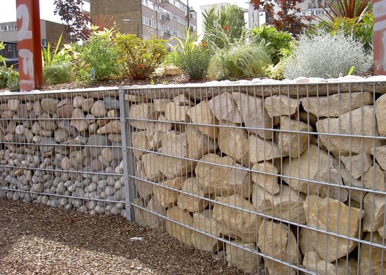 4mm ont galvanisé la pierre soudée de boîte de Gabion met en cage la barrière System de Gabion