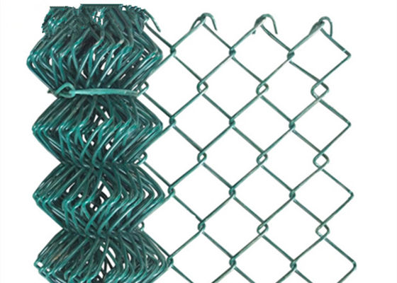Cour de tennis galvanisée Chainlink Rôle de clôture Cyclone fil de fer de maillage en diamant Noir en PVC revêtu 6ft 8ft Maillage d'ouverture 50*50mm