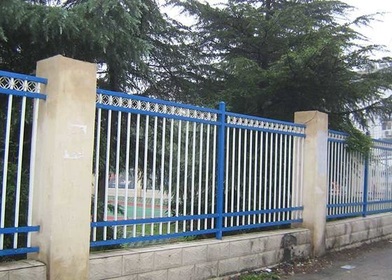 Rameau en acier de jardin galvanisé à la lance noire en haut Panneaux en acier tubulaire 1,8*2,4m