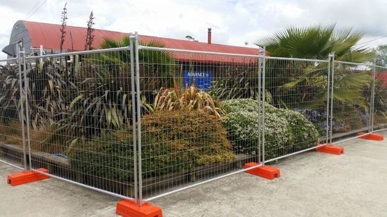 Pvc galvanisé Canada Panneaux de clôture temporaire Vente à chaud Pool Clôture Temporaire Porte de clôture Pour le Canada