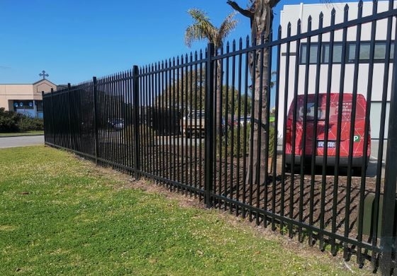 La clôture tubulaire australienne standard pressée à la lance de sécurité de l'acier