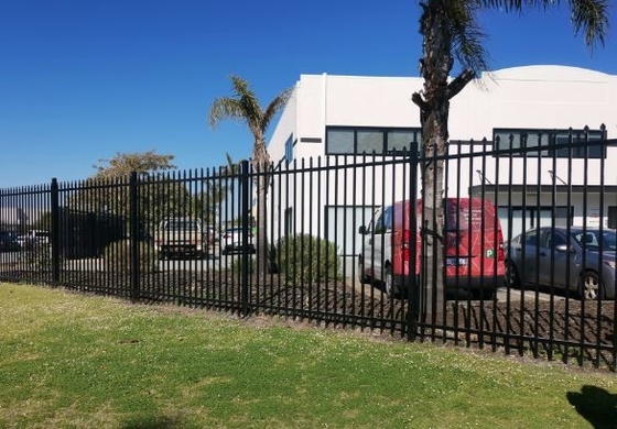 La clôture tubulaire australienne standard pressée à la lance de sécurité de l'acier